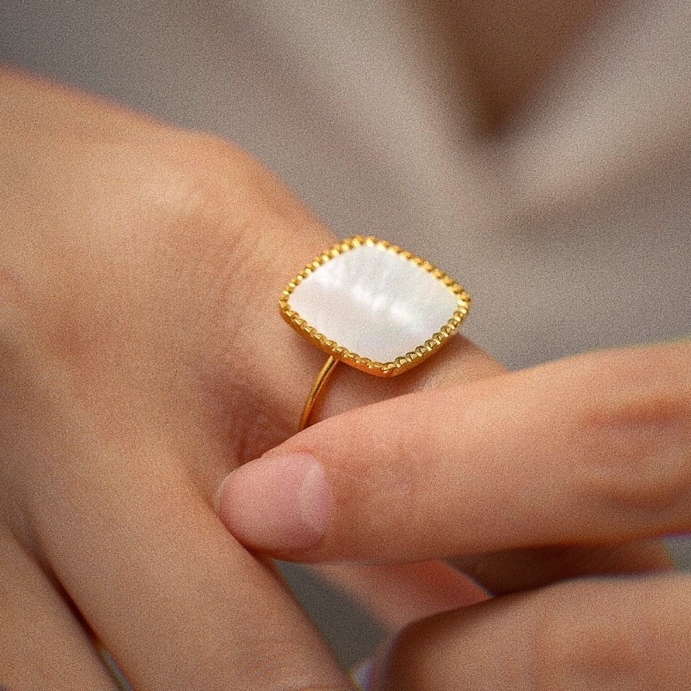 Mother of Pearl Adjustable Ring Vanessa model image