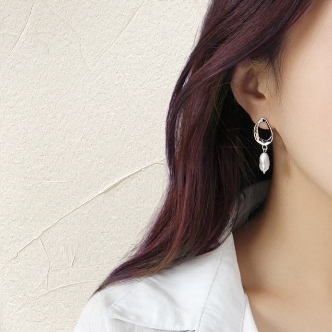 Pearl Hoop Earring Lydia