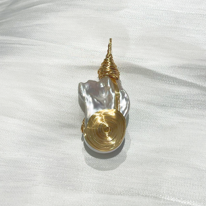 Chunky Baroque Pearl Pendant L BACK IMAGE