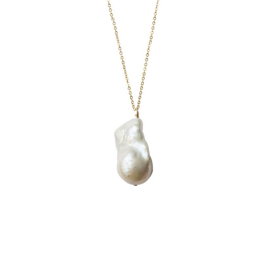 Chunky baroque pearl pendant necklace Priscilla studio image in white background