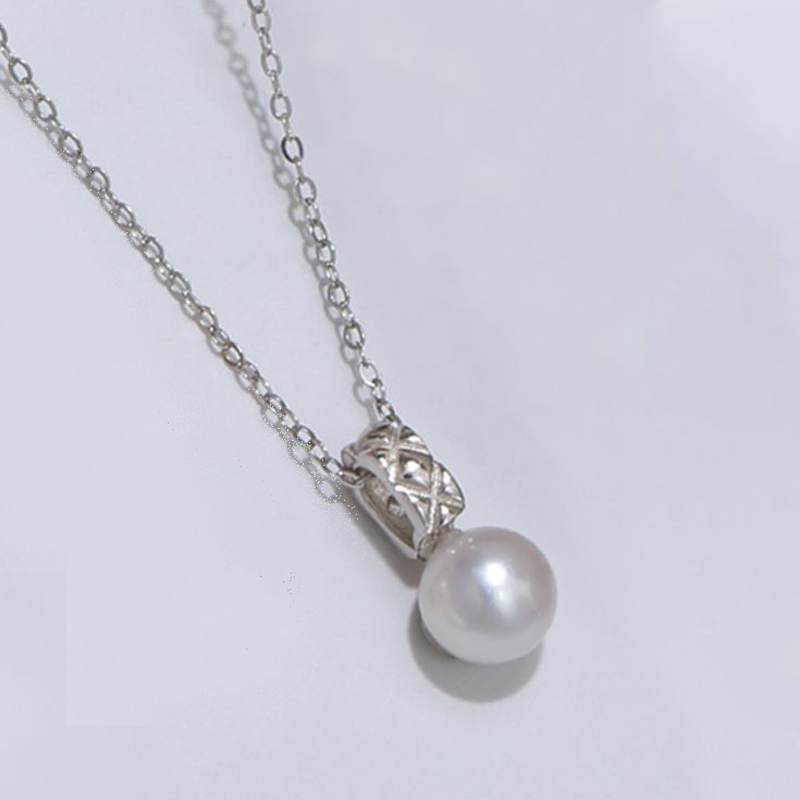 Pearl Pendant Necklace Lilian