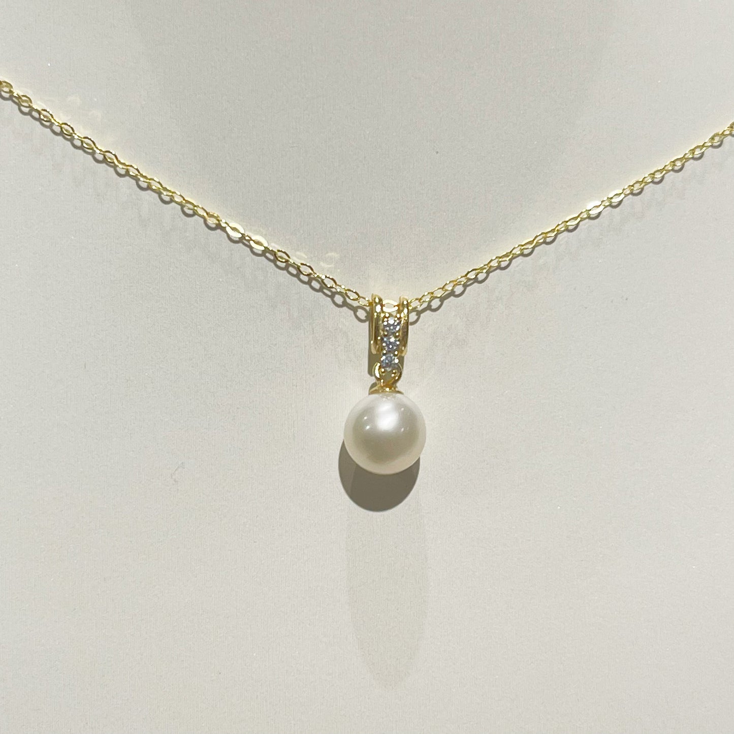 Pearl Pendant Necklace Annie