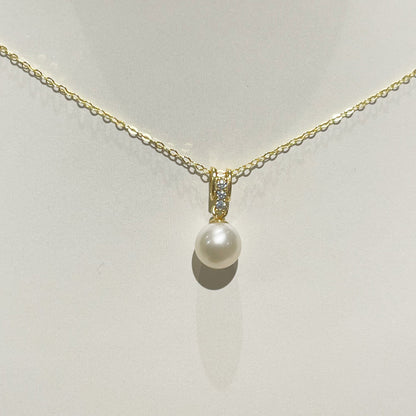 Pearl Pendant Necklace Annie