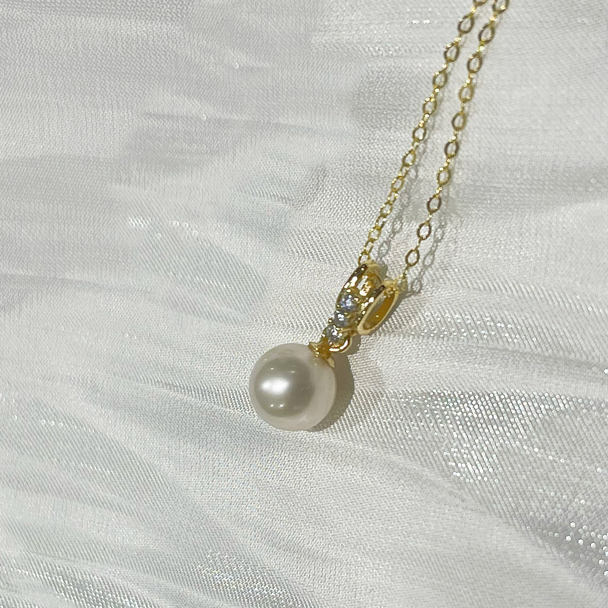 Pearl Pendant Necklace Annie