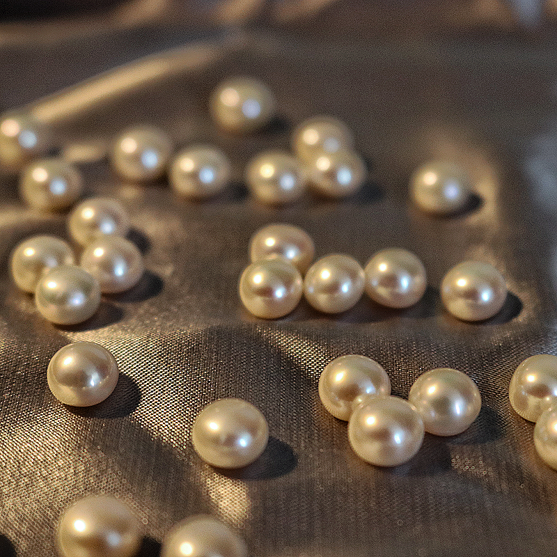 This is an image of freshwater pearl studs 