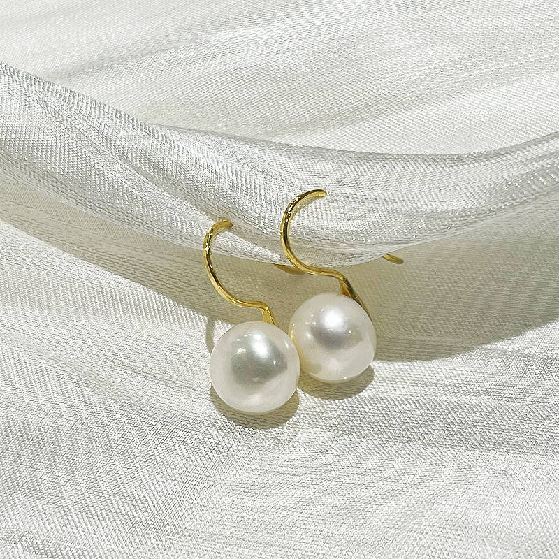 Pearl Drop Earrings