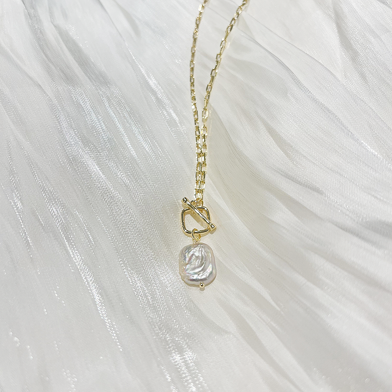 Pearl Pendant Necklace Rea