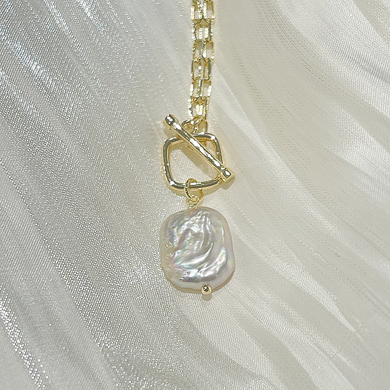 Pearl Pendant Necklace Rea