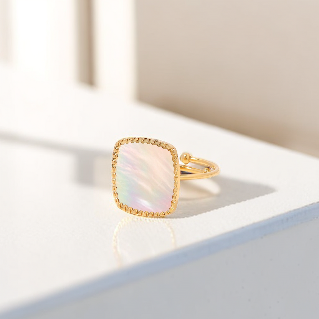 Mother of Pearl Adjustable Ring Vanessa product image