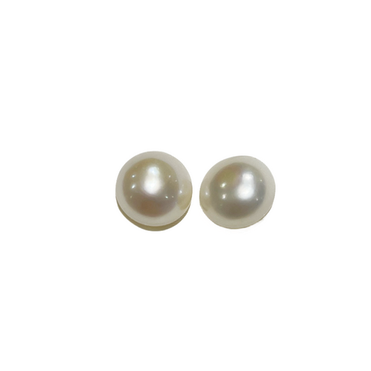 Button Pearl Studs Gaby