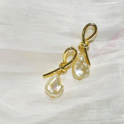 Pearl Drop Earrings Jenny